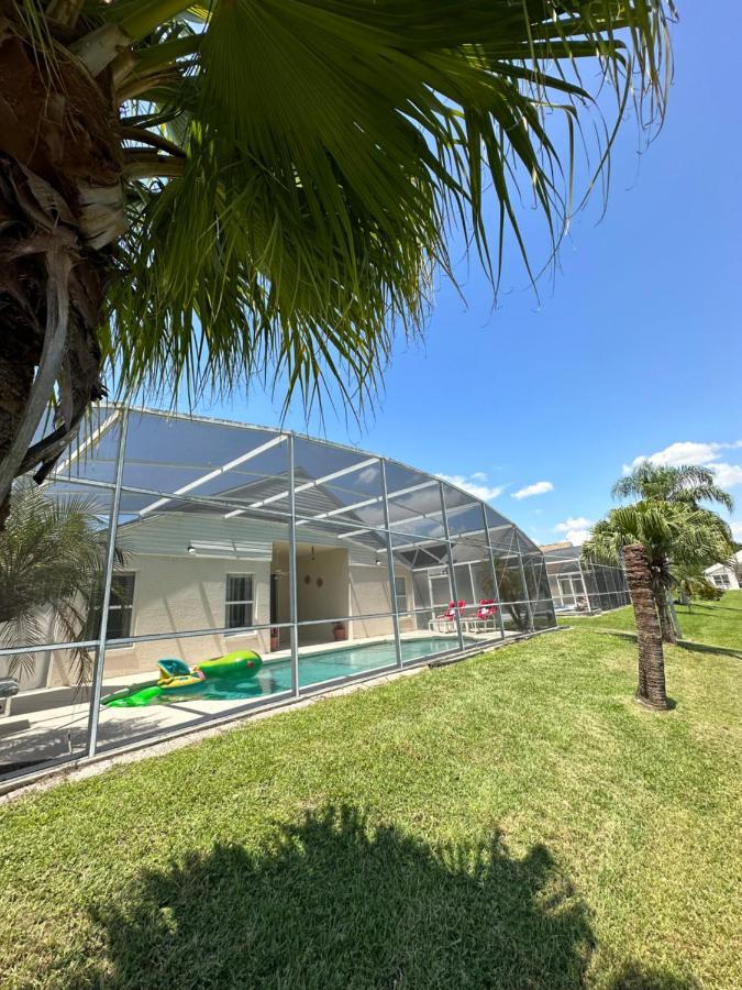 Private Pool With A Beautiful View Overlooking The Lake! Near Disney - Universal كيسيمي المظهر الخارجي الصورة