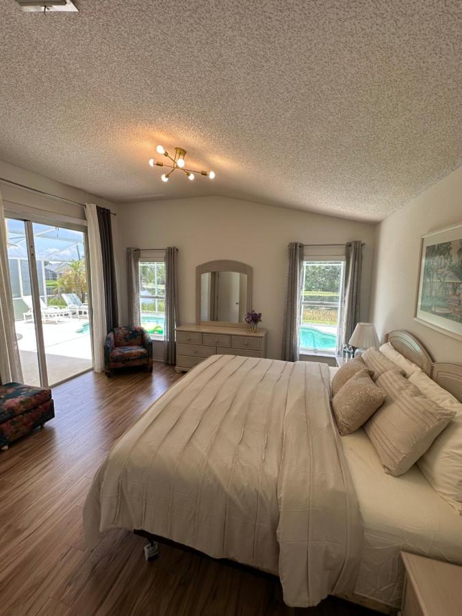 Private Pool With A Beautiful View Overlooking The Lake! Near Disney - Universal كيسيمي المظهر الخارجي الصورة