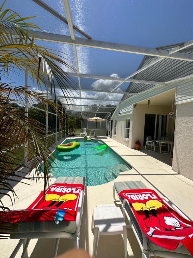 Private Pool With A Beautiful View Overlooking The Lake! Near Disney - Universal كيسيمي المظهر الخارجي الصورة