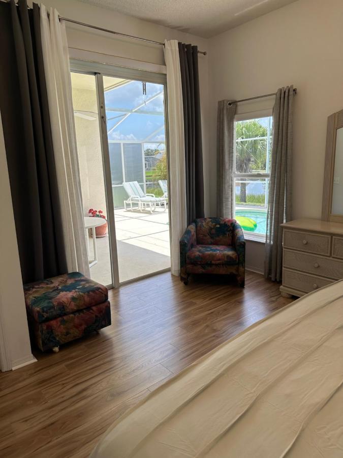 Private Pool With A Beautiful View Overlooking The Lake! Near Disney - Universal كيسيمي المظهر الخارجي الصورة