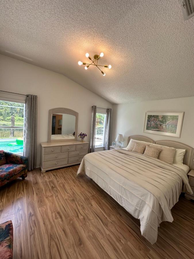 Private Pool With A Beautiful View Overlooking The Lake! Near Disney - Universal كيسيمي المظهر الخارجي الصورة
