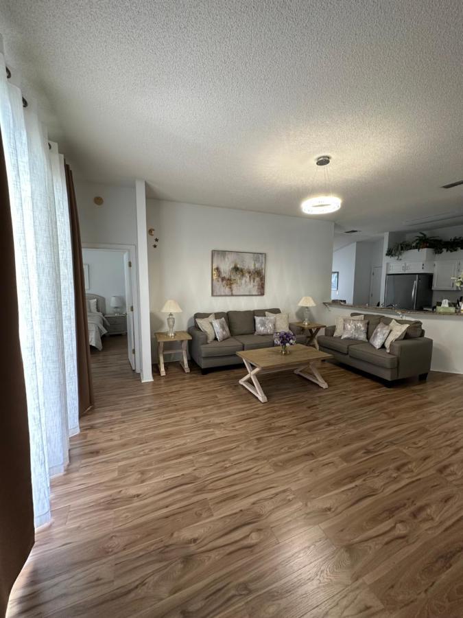 Private Pool With A Beautiful View Overlooking The Lake! Near Disney - Universal كيسيمي المظهر الخارجي الصورة