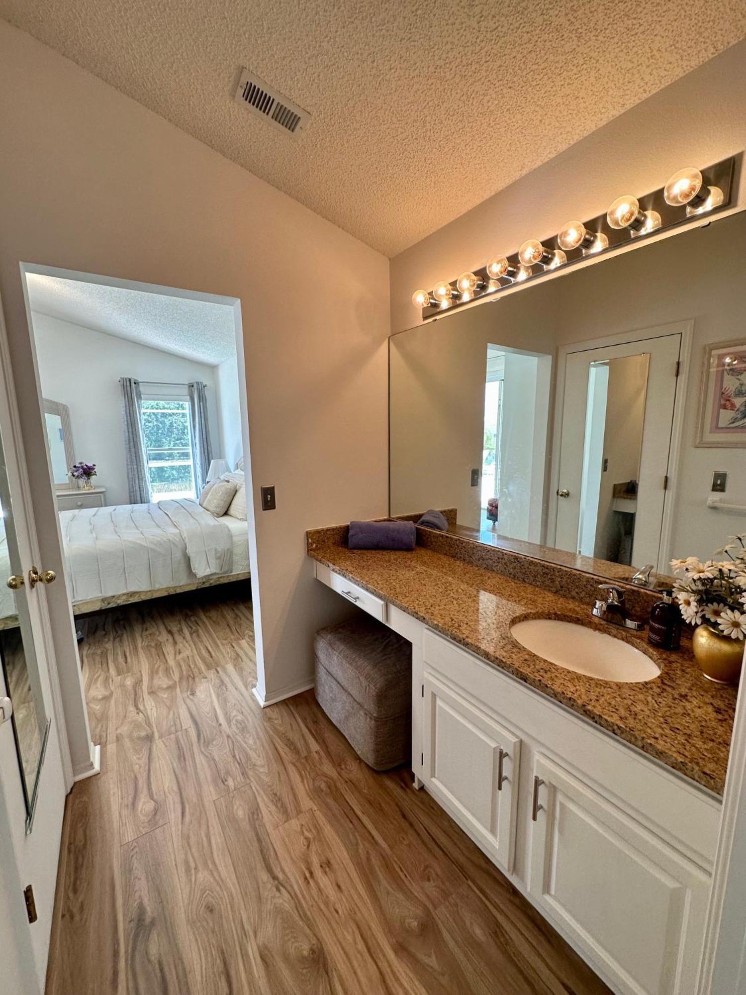 Private Pool With A Beautiful View Overlooking The Lake! Near Disney - Universal كيسيمي المظهر الخارجي الصورة
