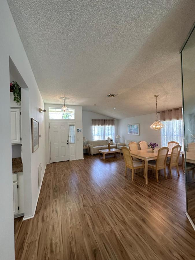 Private Pool With A Beautiful View Overlooking The Lake! Near Disney - Universal كيسيمي المظهر الخارجي الصورة