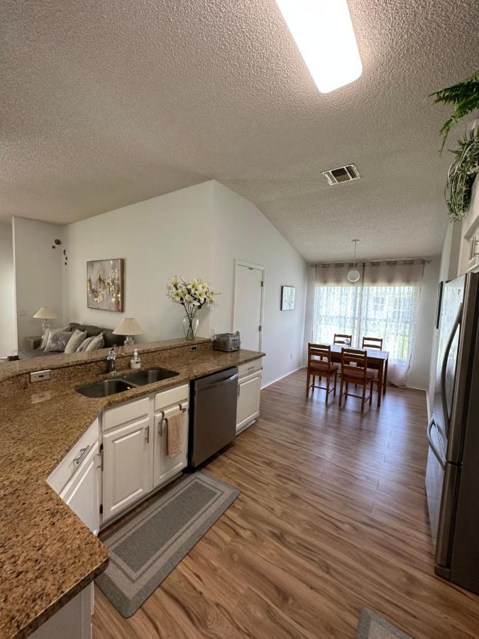 Private Pool With A Beautiful View Overlooking The Lake! Near Disney - Universal كيسيمي المظهر الخارجي الصورة
