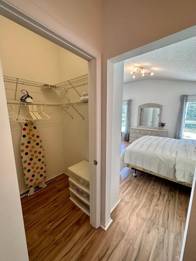Private Pool With A Beautiful View Overlooking The Lake! Near Disney - Universal كيسيمي المظهر الخارجي الصورة