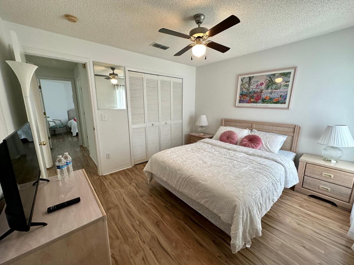 Private Pool With A Beautiful View Overlooking The Lake! Near Disney - Universal كيسيمي المظهر الخارجي الصورة